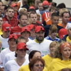 7500 Läufer gehen an den Start, da wird die Straße ganz schön schmal.