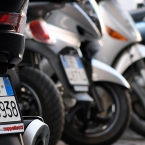 Darf in Italien und somit auch in Rom nicht fehlen: die Vespa.