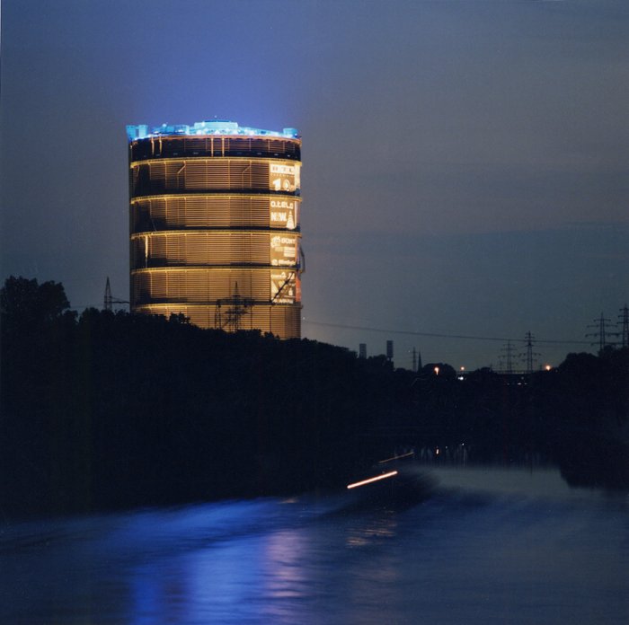 Gasometer und Emscher